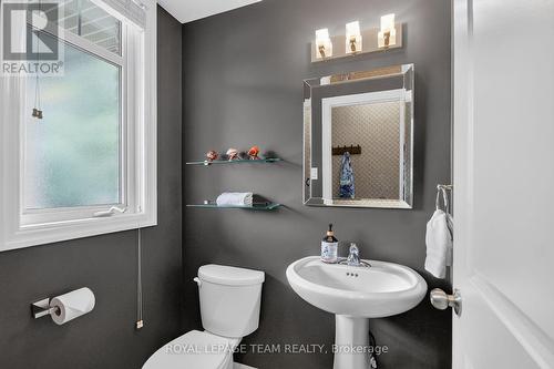 111 Hawkeswood Drive, Ottawa, ON 
