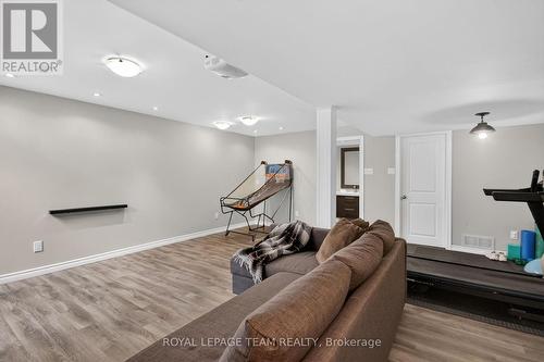 111 Hawkeswood Drive, Ottawa, ON 
