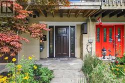 37 TULIP STREET S Oakville (Br Bronte), ON L6L 3V3