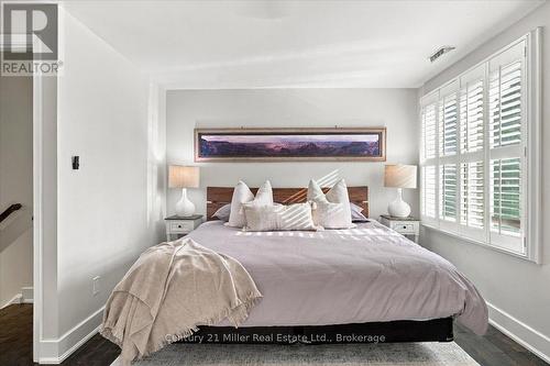 37 Tulip Street, Oakville (Br Bronte), ON 