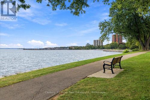 37 Tulip Street, Oakville (Br Bronte), ON 