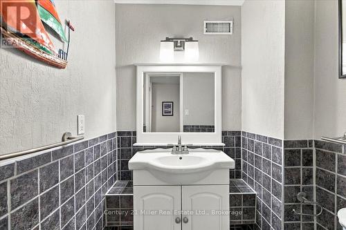37 Tulip Street, Oakville (Br Bronte), ON 