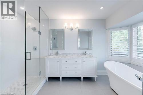 296 Kent Crescent, Burlington, ON 