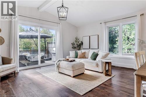 296 Kent Crescent, Burlington, ON 