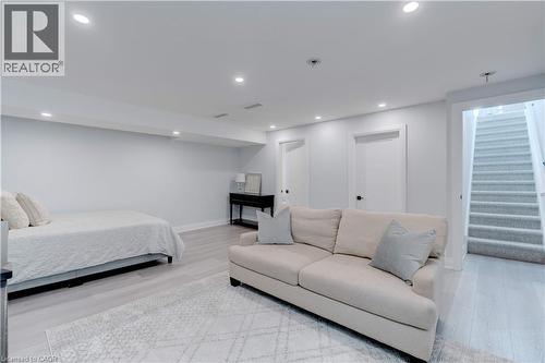 296 Kent Crescent, Burlington, ON 