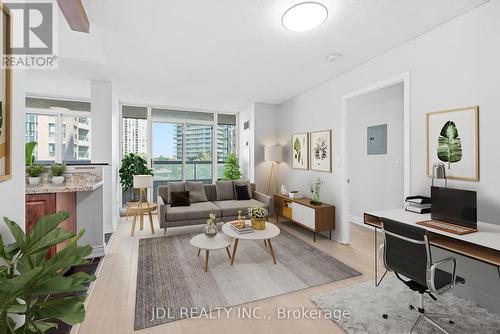Newly renovated 2-Bedroom, 2-Bathroom corner suite - 516 - 503 Beecroft Road, Toronto, ON 