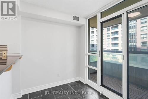 Breakfast area w/ balcony walk-out - 516 - 503 Beecroft Road, Toronto, ON 