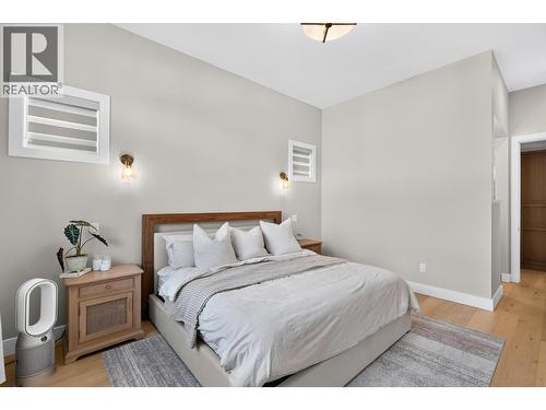 887 Loseth Drive, Kelowna, BC 