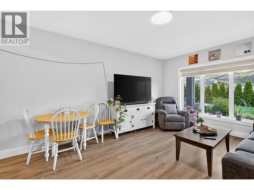 887 Loseth Drive, Kelowna, BC 