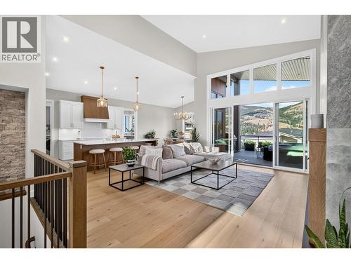 Main living area - 887 Loseth Drive, Kelowna, BC 
