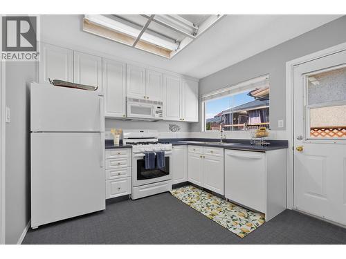 1261 Lawson Avenue, Kelowna, BC 
