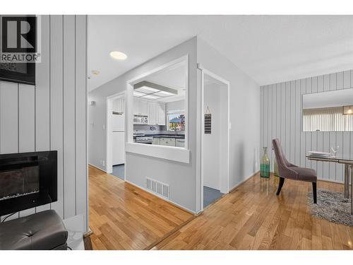 1261 Lawson Avenue, Kelowna, BC 