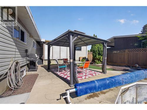 1261 Lawson Avenue, Kelowna, BC 