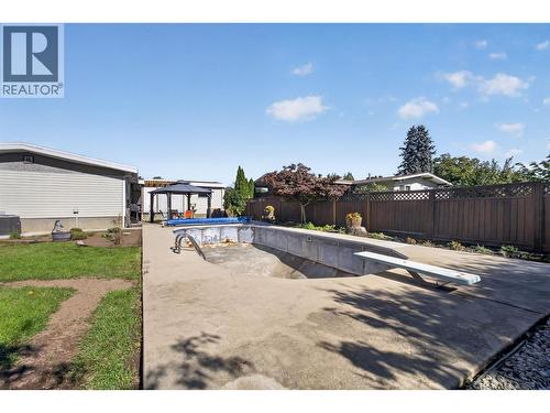 1261 Lawson Avenue, Kelowna, BC 