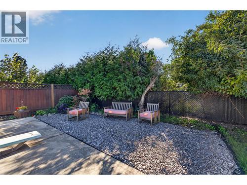 1261 Lawson Avenue, Kelowna, BC 