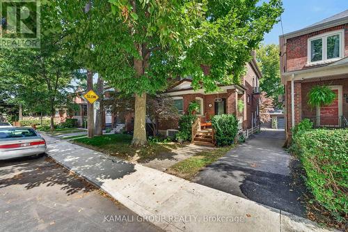 19 Belle Ayre Boulevard, Toronto, ON 