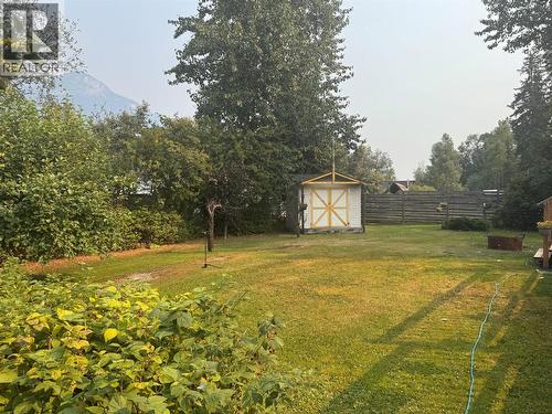 Side yard, near mobile home - 903 Ryter Road W, Nicholson, BC 