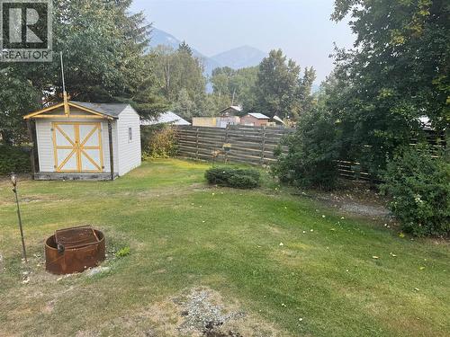 Side yard, near mobile home - 903 Ryter Road W, Nicholson, BC 