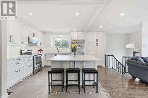 2328 Malcolm Crescent, Burlington, ON 
