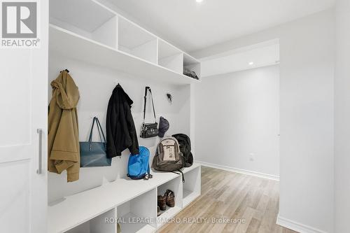 2328 Malcolm Crescent, Burlington, ON 