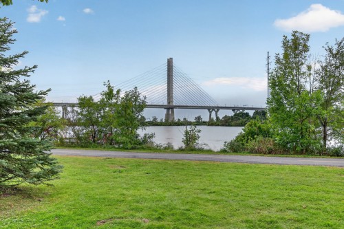 Vue - 107-5730 Boul. Marie-Victorin, Brossard, QC 