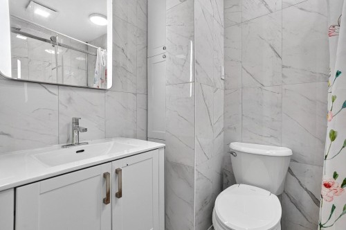 Salle de bains - 1297  - 1299 Rue Quenneville, Montréal (Saint-Laurent), QC 