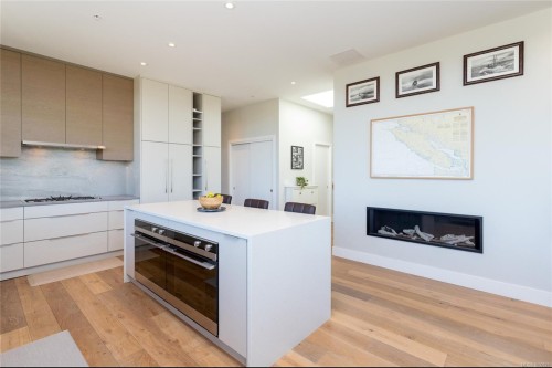 #401-986 Heywood Ave, Victoria, BC 