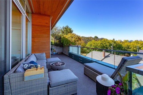 #401-986 Heywood Ave, Victoria, BC 