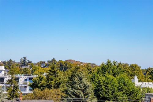 #401-986 Heywood Ave, Victoria, BC 