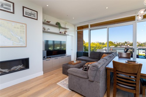 #401-986 Heywood Ave, Victoria, BC 