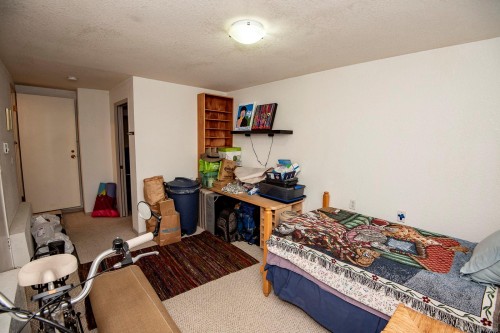 #13-3060 Harriet Rd, Saanich, BC 