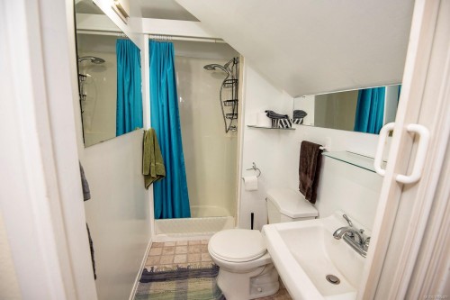 #13-3060 Harriet Rd, Saanich, BC 