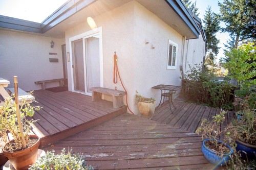 #13-3060 Harriet Rd, Saanich, BC 