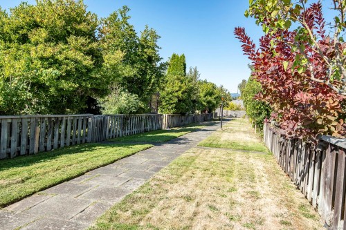 #13-3060 Harriet Rd, Saanich, BC 