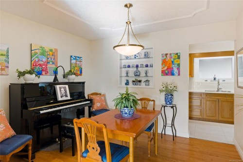 #103-1540 Dallas Rd, Victoria, BC 