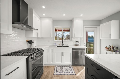 948 Brooks Pl, Courtenay, BC 