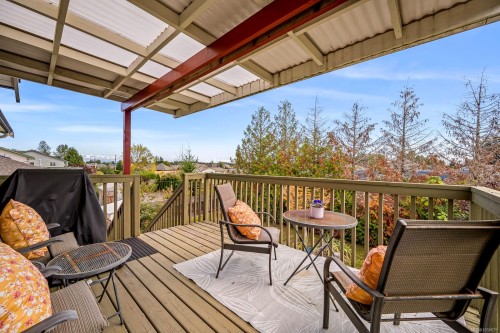 948 Brooks Pl, Courtenay, BC 