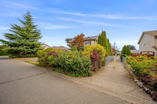 948 Brooks Pl, Courtenay, BC 