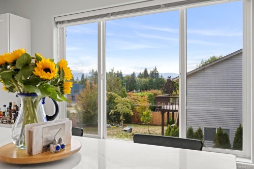 948 Brooks Pl, Courtenay, BC 
