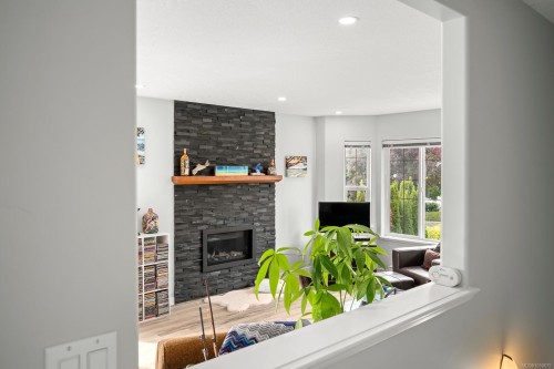 948 Brooks Pl, Courtenay, BC 