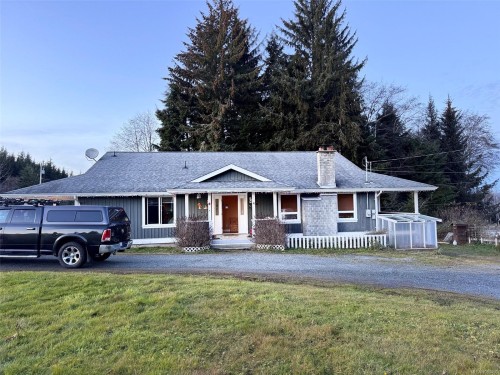 210 Poplar Rd, Alert Bay, BC 