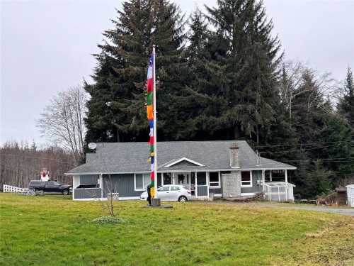 210 Poplar Rd, Alert Bay, BC 