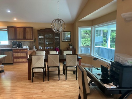 210 Poplar Rd, Alert Bay, BC 