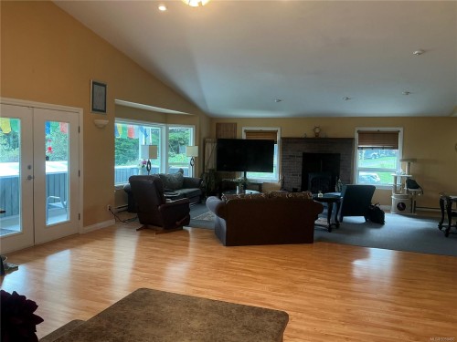 210 Poplar Rd, Alert Bay, BC 