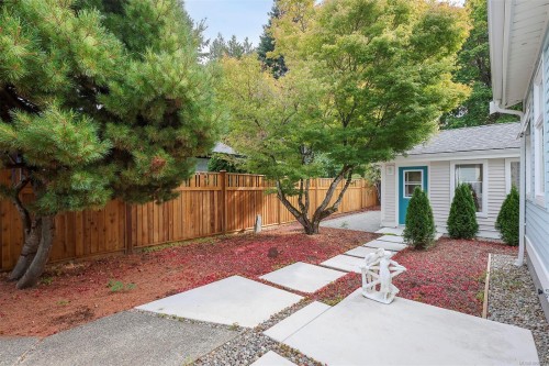 164 Crescent Rd East, Qualicum Beach, BC 