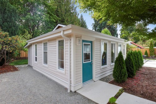 164 Crescent Rd East, Qualicum Beach, BC 