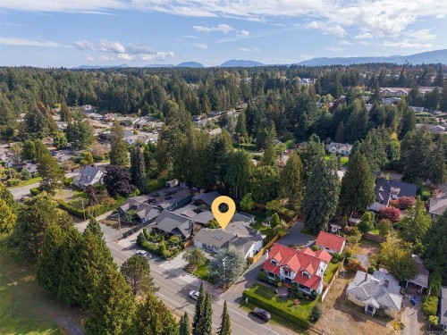 164 Crescent Rd East, Qualicum Beach, BC 