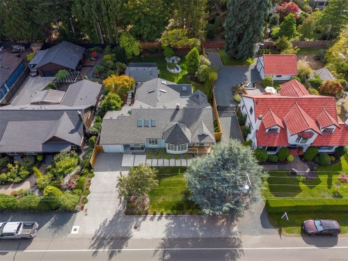 164 Crescent Rd East, Qualicum Beach, BC 