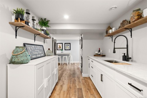 970 Bank St, Victoria, BC 