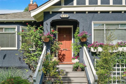 970 Bank St, Victoria, BC 